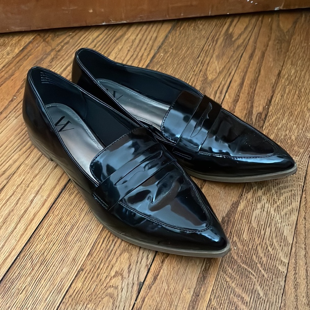 Worthington Shiny Black Pointed Flats
